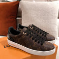 Brown Sneaker U890