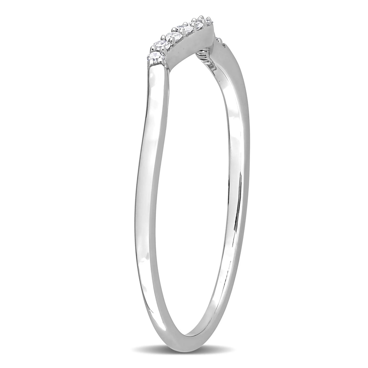 10kt White Gold Wavy Wedding Band with Shared Prong Setting I57929