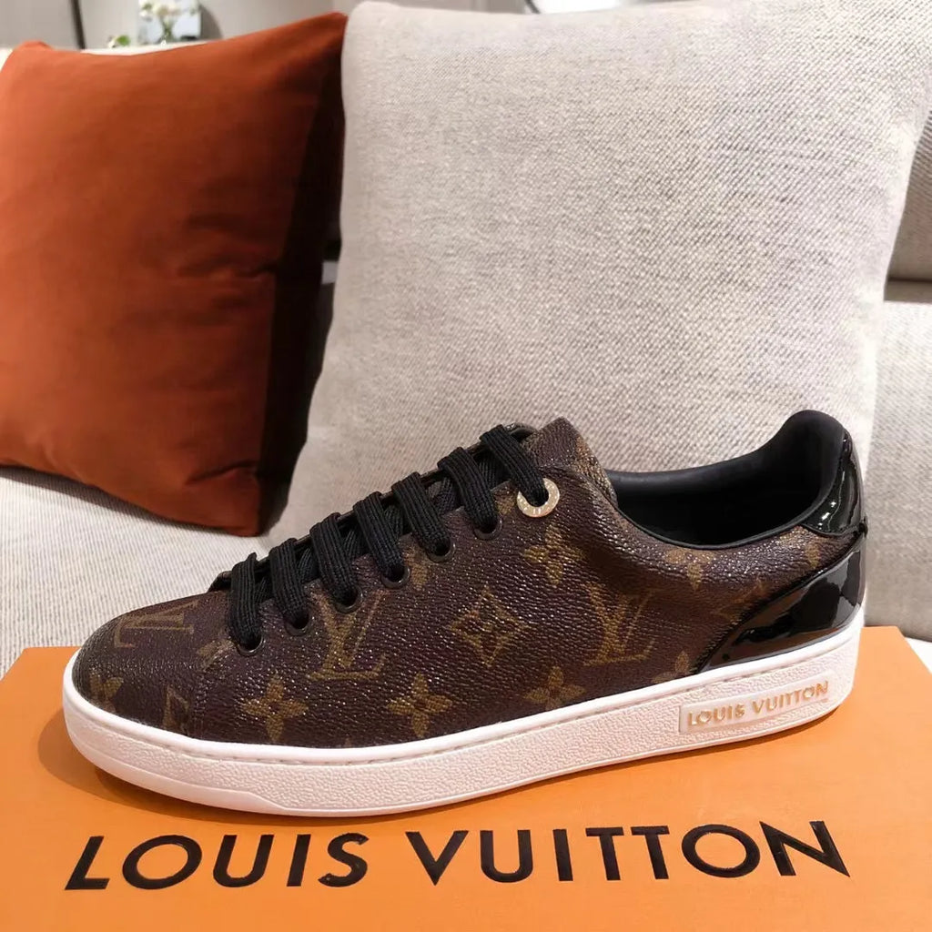 Brown Sneaker U890