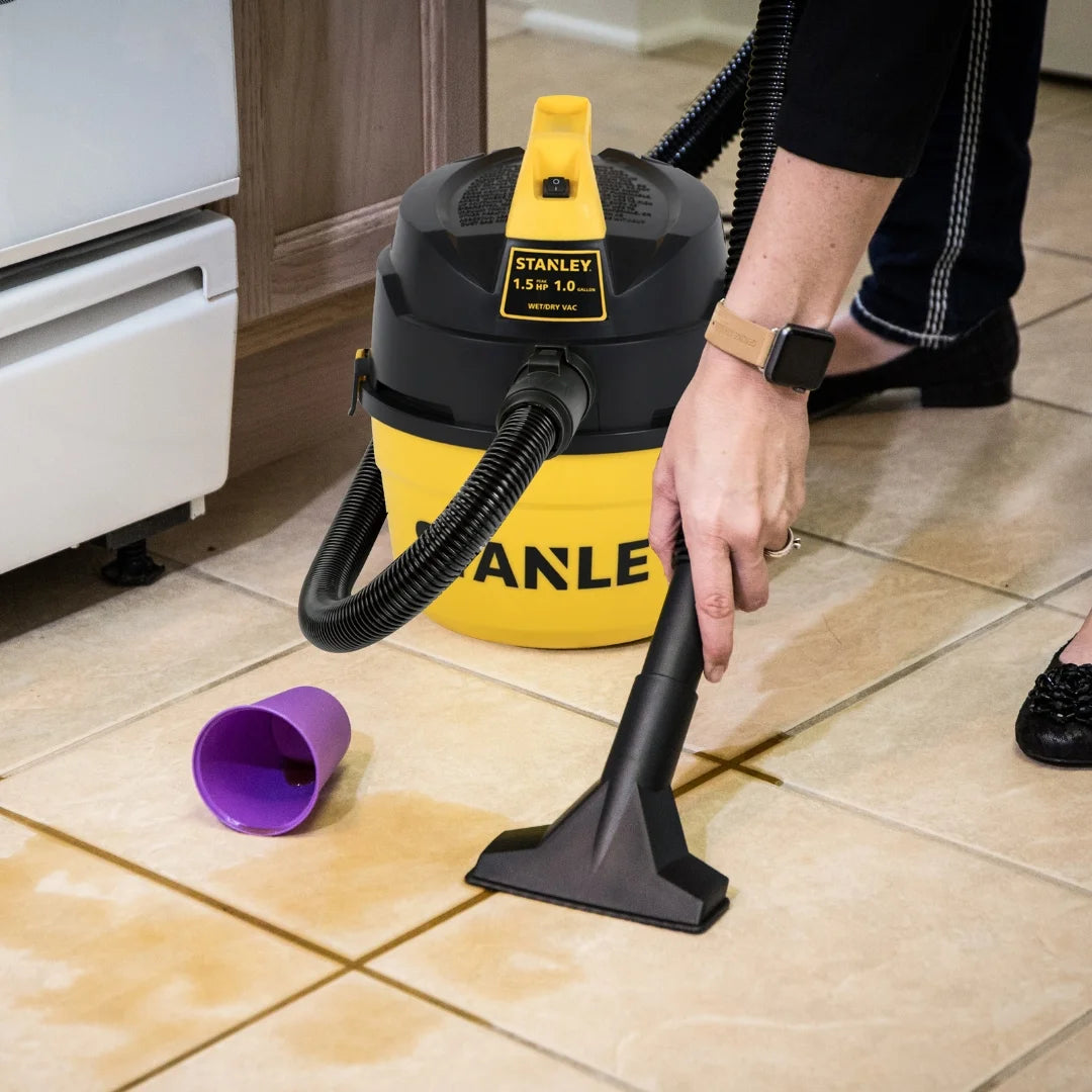 1.5 Peak HP 1 Gallon Portable Wet Dry Vac K546